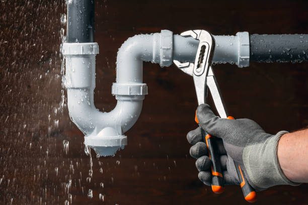 Professional Leak Detection technician working in Holbrook, MA